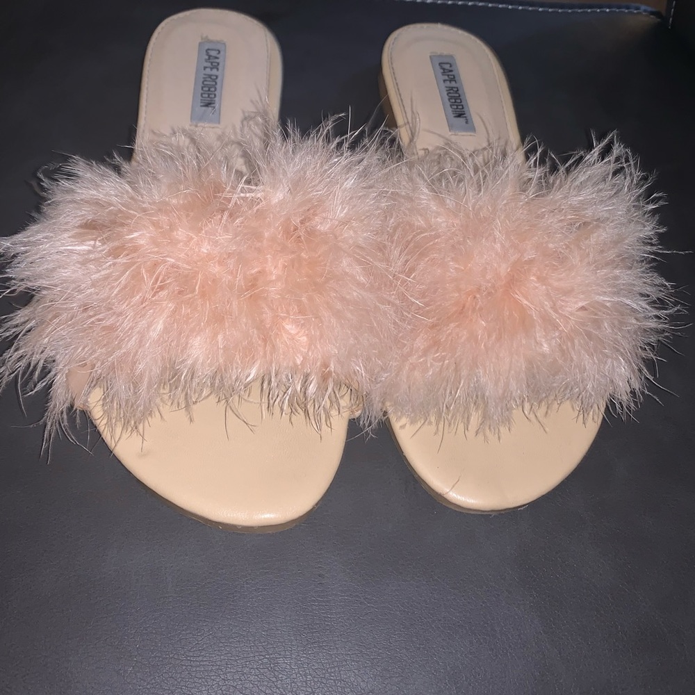 💗Pink fluffy slides💗